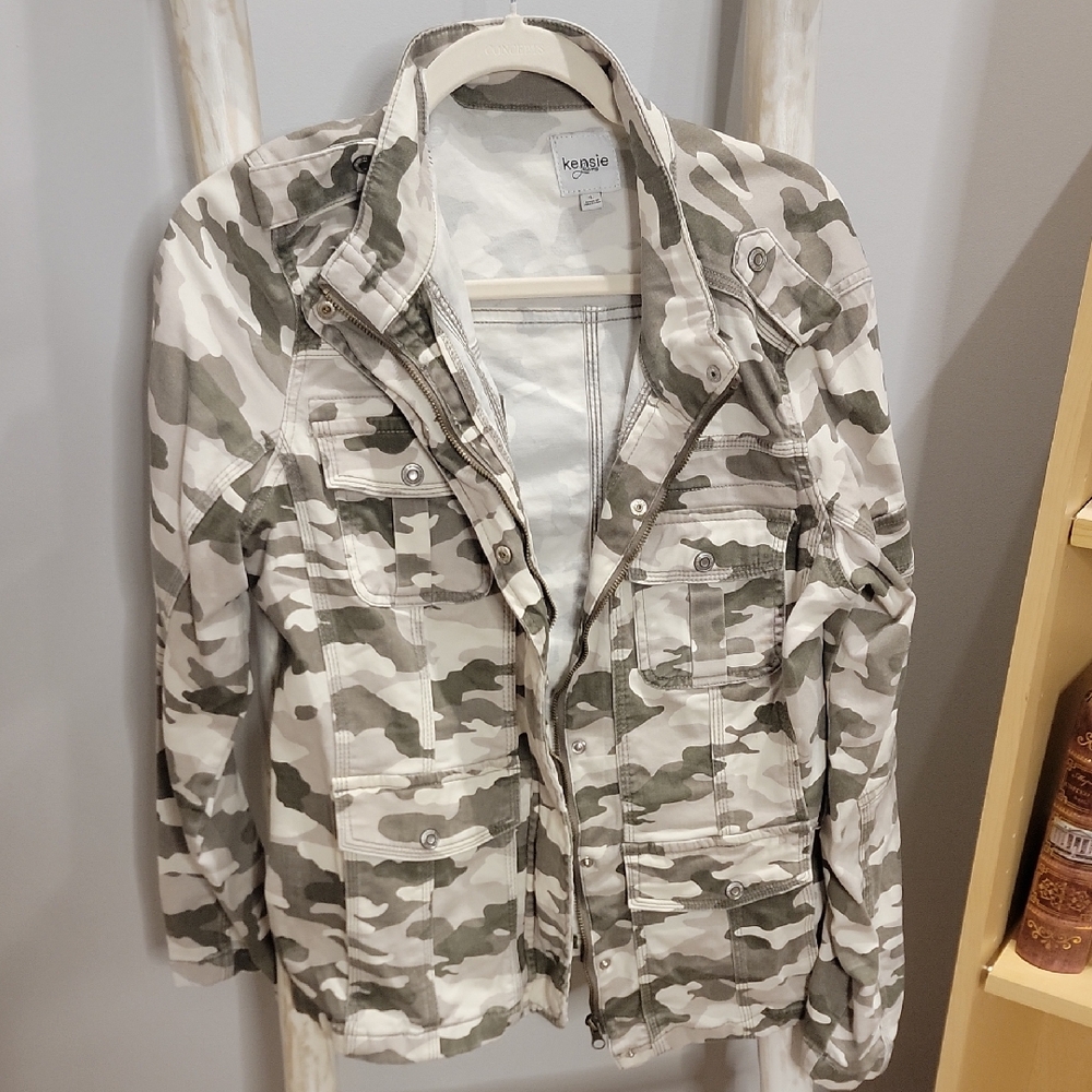 Kensie Gray and White Camo Jacket
